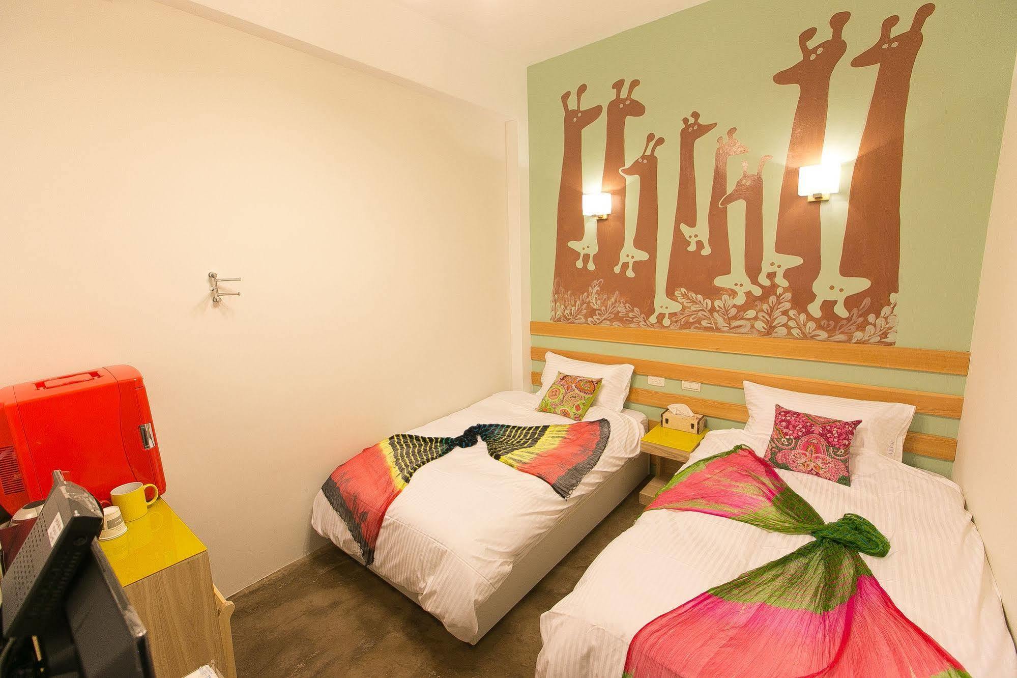 Arch Inn Hualien City Exterior photo
